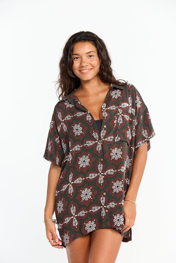 Benoa Aloha Shirt Dress in Kaleido