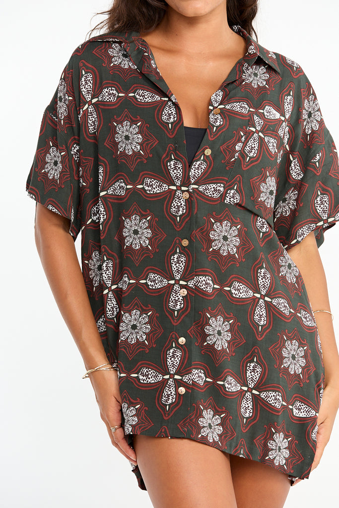 Benoa Aloha Shirt Dress in Kaleido