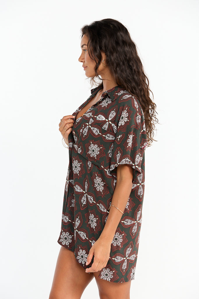 Benoa Aloha Shirt Dress in Kaleido