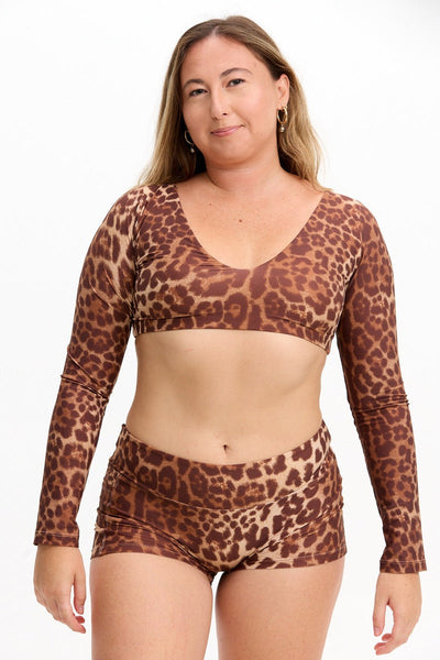 Benoa Active Long Sleeve Crop Top in Sahara