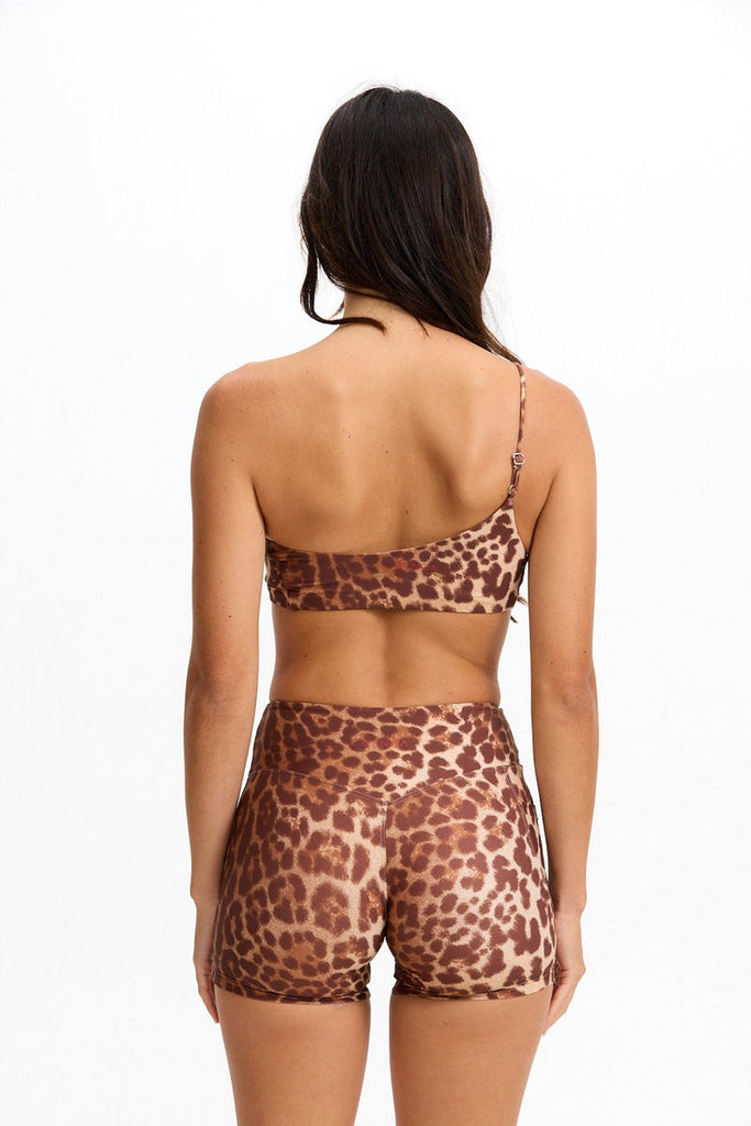 Benoa Active 4" Biker Shorts in Sahara