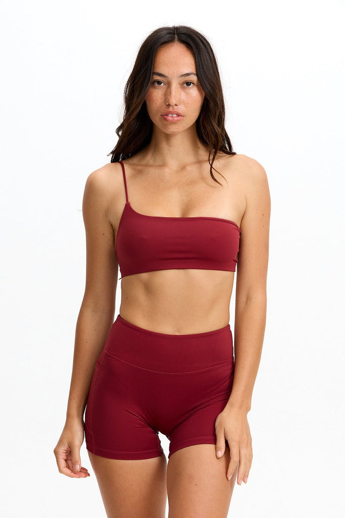 Benoa Active 4" Biker Shorts in Cherry