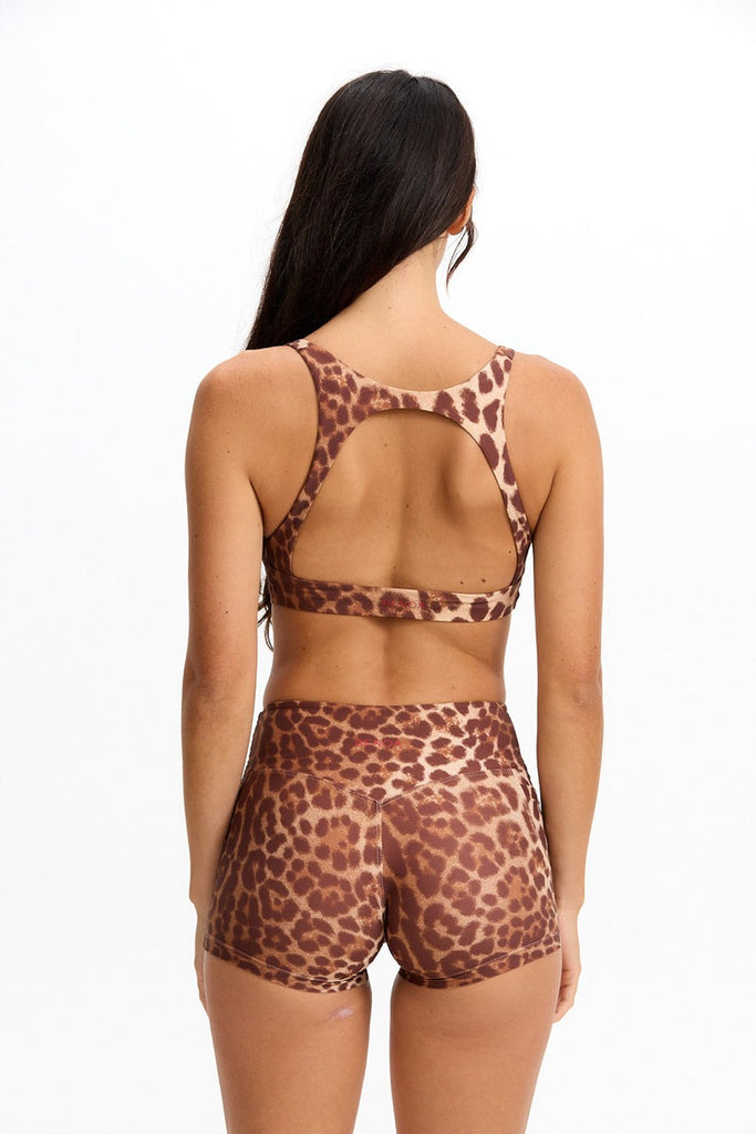 Benoa Active 2.5" Booty Shorts in Sahara