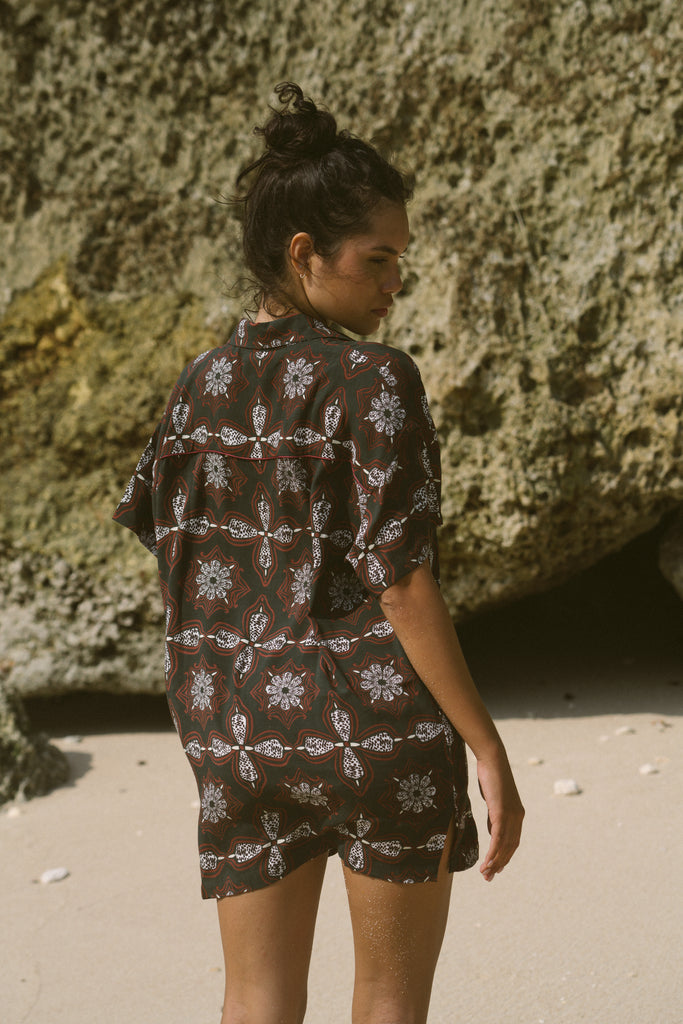 Benoa Aloha Shirt Dress in Kaleido